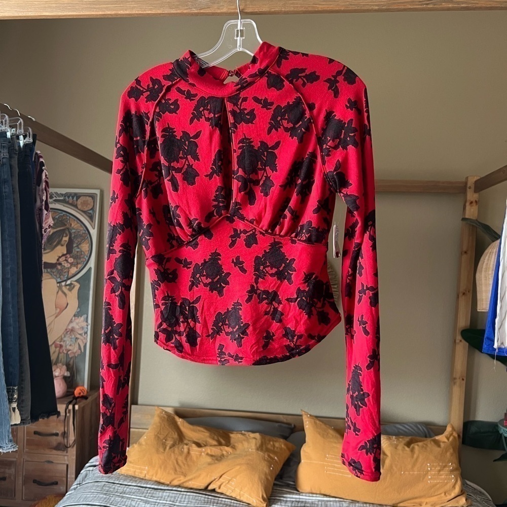 Free People/ Red and Black Rose Print Long Sleeve Keyhole Top/ Size S